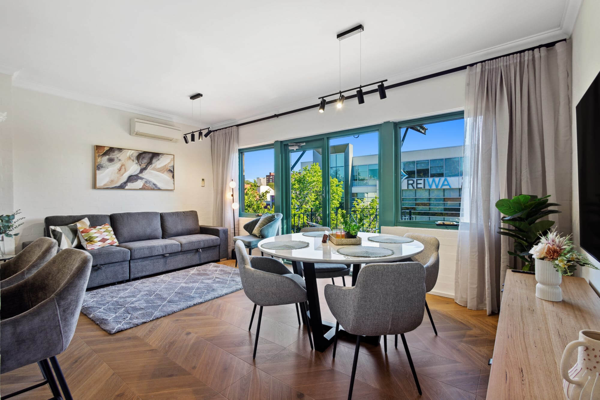 Long-term vs short-term rentals in Perth: Why property management gives you the best of both worlds.